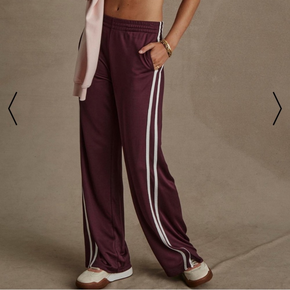The Upside Juliet track Pant size small color fig